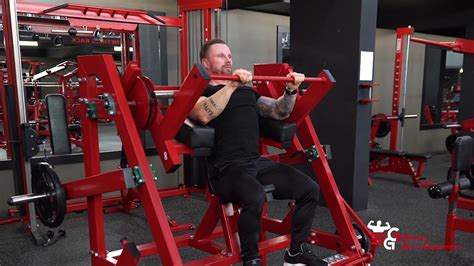 Lat pullover machine. The Aura G3-S30 Lat Pulldown's straight bar with angled ends ensures correct arm and wrist position throughout the entire range of motion. 