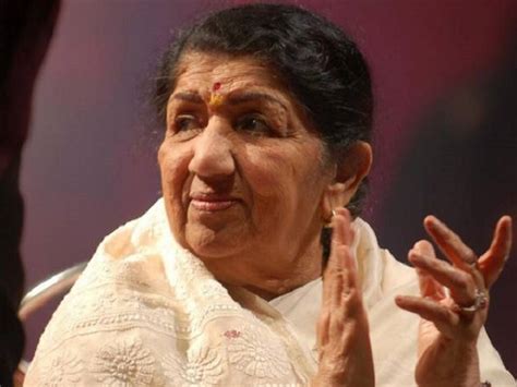 Lata Mangeshkar passes away: