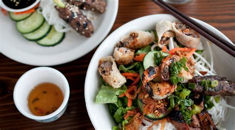 Late night food seattle. In the bustling neighborhood of Lower Queen Anne in Seattle, staying connected is essential for both residents and visitors. With its vibrant community and numerous attractions, a ... 