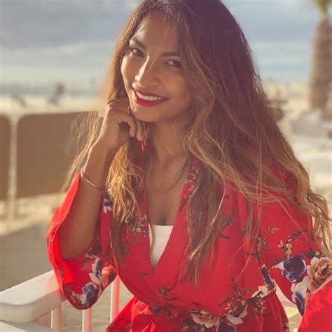 Latika Jha is worth anywhere from $490,000 to $989,000. One of the most important questions her fans keep asking about Latika Jha would be how much does she actually have? This question becomes necessary when people are trying to make a comparison with other celebrity’s net worth and incomes.
