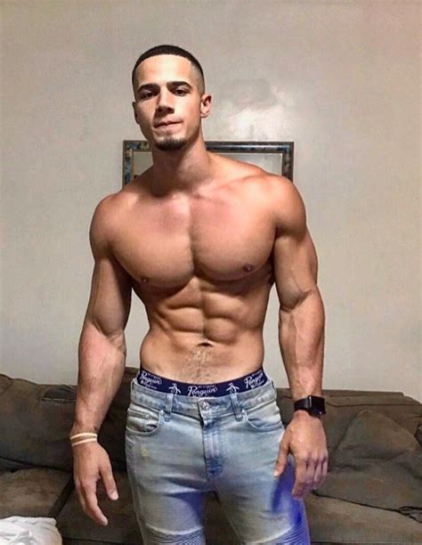 th?q=Latina with fit boy