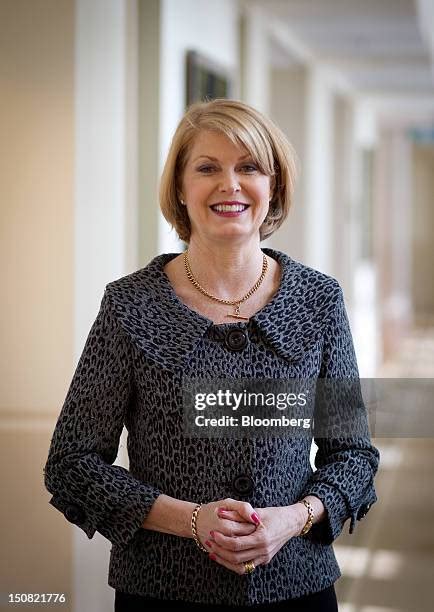 Launa inman biography examples