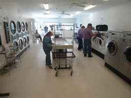 Laundromat kingman az. EL TROVATORE MOTEL 1440 E Andy Devine Ave Kingman, AZ 86401-Route 66 Tel: (928) 753-6520 Email: trovatore@suddenlinkmail.com 