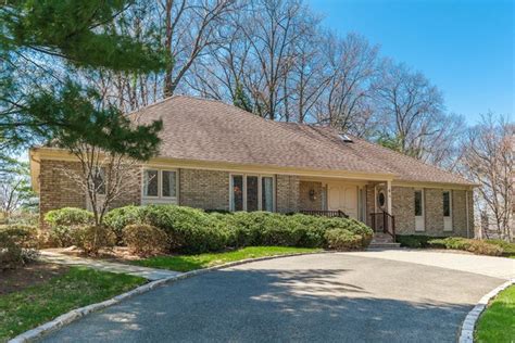 Laura D Lindberg, (973) 467-0069, 4 Sylvan Way, Morristown, NJ