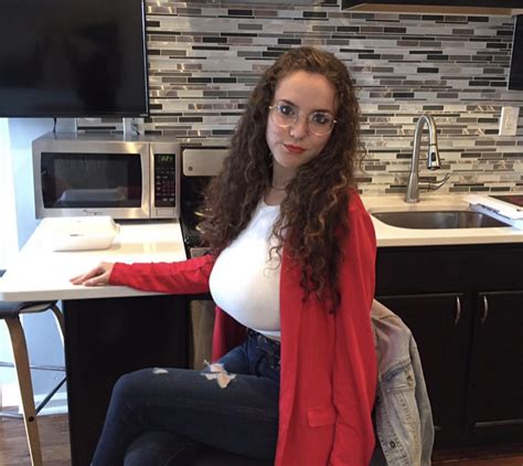 🍆 Laura Earnesty Onlyfans Leak +18