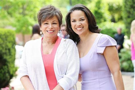 Laura jarrett mom. Sep 9, 2023 · Laura's mother, Valerie Jarrett, former senior advisor to President Barack Obama, was elated to hear about her daughter's new role with TODAY. “She was very excited,” Laura said of her mom's ... 