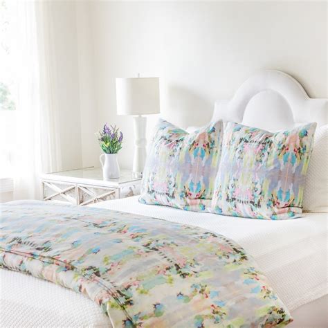Laura park designs. Shop the Laura Park Collection at Ivy Home, a line of textiles and home accessories inspired by abstract paintings. Find duvet covers, floor mats, pillow shams, … 