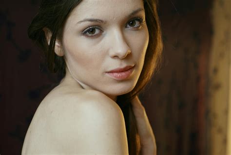 Laura prepon fakes topless. .  ...