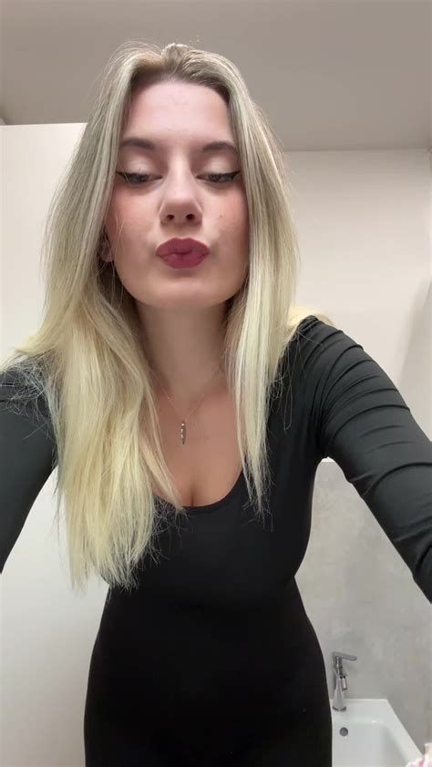 Laura.Sommaruga0 Onlyfans Leak 🍌 PORN