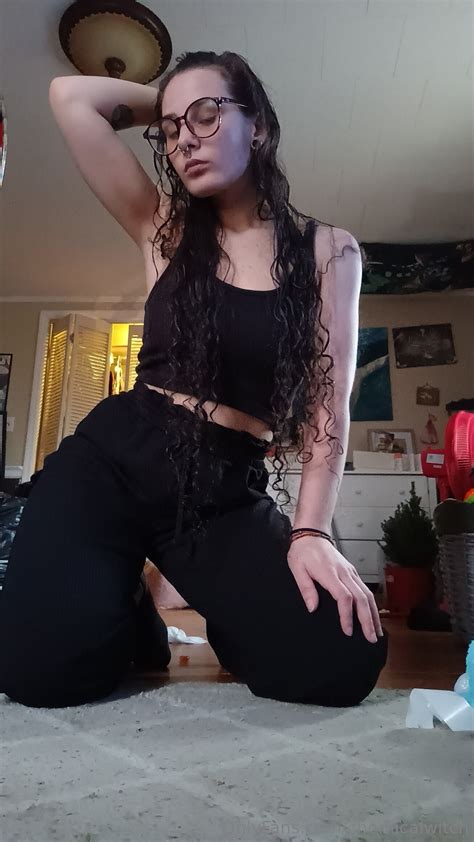 Laurellee22 onlyfans leaked