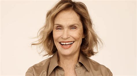 Lauren Hutton Body Measurements, Height, Weight, Bra