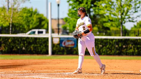 Wichita State is in the national rankings and ready to play at Wilkins Stadium this weekend. Pitching coach Presley Bell and pitcher Lauren Howell join the podcast to discuss the…. 