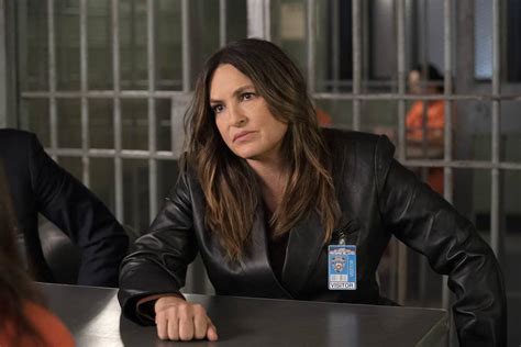 Law and order svu season 23 episode 8 guest cast. Episode Info. When a stranger assaults an FBI agent (Marcia Gay Harden), she asks Benson to have her rape kit tested; the agent refuses to talk about the incident, fearing she will be pulled off ... 