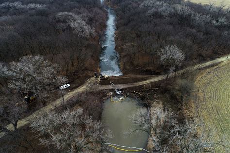 Lawmakers fear spill on Keystone system in southern Kansas