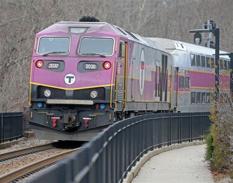 Lawmakers pushing for MBTA Commuter Rail electrification by 2035