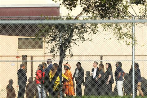 Lawmakers tour site of Parkland school massacre before experts recreate shooting inside