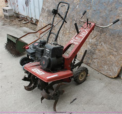 Jun 5, 2011 · Looking for manual or information on older lawn chief rider,30in. Cut type1154-e1,model#28t-707,10.5HP,model series 560. Trouble w/ 2HP Briggs and Stratton Lawn Chief tiller [ 1 Answers ] It will start and run but when you go to till it boggs down and quits. There is no float bowl on carb. It has an automatic choke and only one adjustment screw. . 
