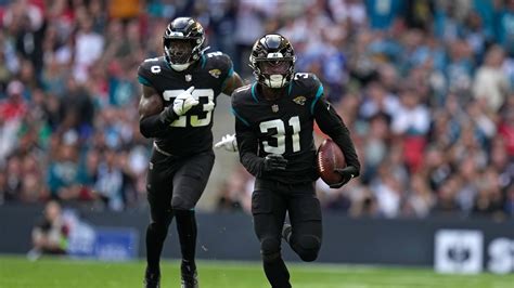 Lawrence, Ridley and defense help Jaguars beat Falcons 23-7 in London