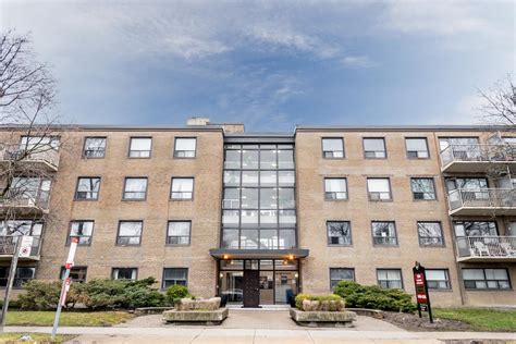 Lawrence apartments. 2401 W 25th St, Lawrence, KS 66047. Virtual Tour. $1,140 - 1,180. 2-3 Beds. (844) 604-1641. Email. Report an Issue Print Get Directions. See all available apartments for rent at Congressional Townhomes in Lawrence, KS. Congressional Townhomes has rental units starting at $775. 