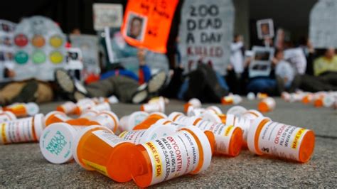 Lawyer for pharma company argues against single trial in B.C. opioid damages case