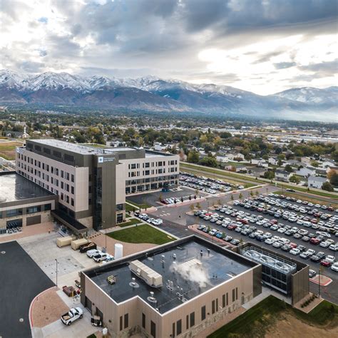 1.09.2019 г. ... ... Layton Hospital in Layton, Utah, opened in October 2018. “The flow is wonderful, the equipment is the best technology in the business right .... 