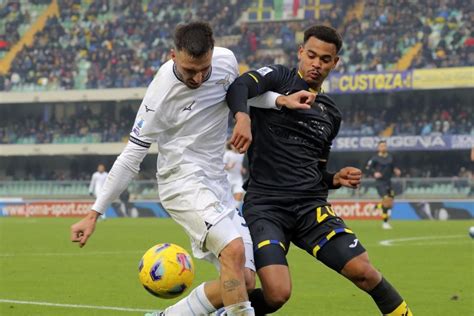 Lazio dominates but draws 1-1 at 10-man Verona in Serie A. Inter hosts Udinese