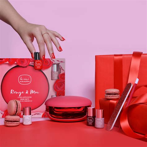 Le mini macaron. Le Mini Macaron | 12,739 followers on LinkedIn. la vie est sweet! | Le Mini Macaron is an indie nail brand featured in Refinery29, PopSugar, BuzzFeed, Marie Claire, Elle and more. Available at ... 
