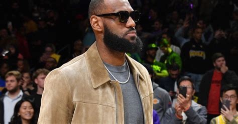 LeBron James returns but doesn’t start after month’s absence