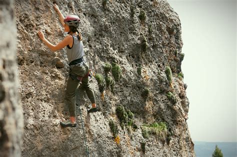 Lead climbing course melbourne.  Climbers will learn all they need to know for sa...