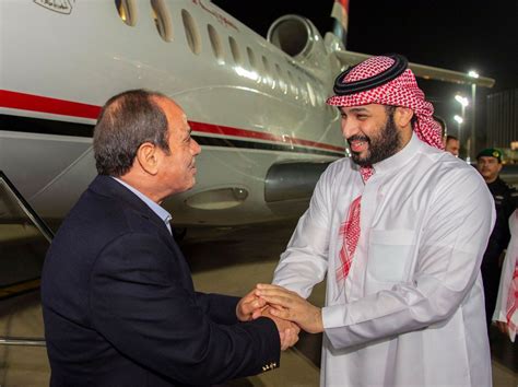 Leaders of Egypt, Saudi Arabia meet after months of tension