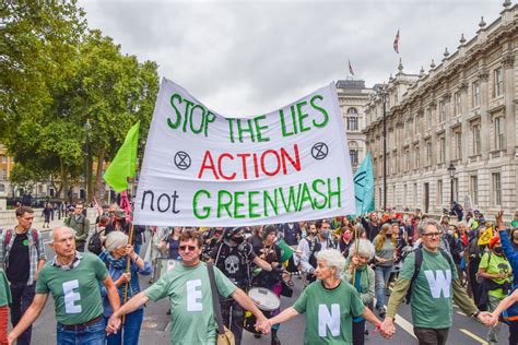 Leading News Outlets Are Doing the Fossil Fuel Industry’s Greenwashing