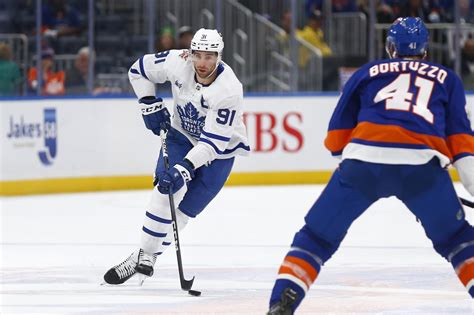 Leafs’ John Tavares records 1,000 career point in OT loss to Islanders