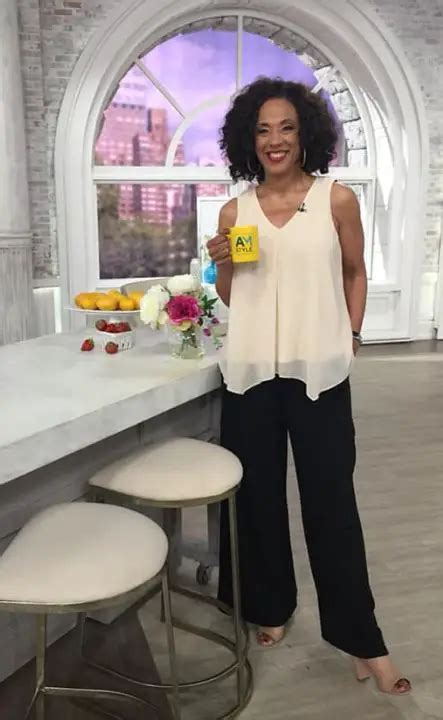 Leah Williams’ Weight Loss Journey. Williams shared her inspiring weight loss story in an interview with QVC originals in 2020. She elaborated on what triggered her to think about adopting a healthier lifestyle and what measures she took to lose her body weight. Williams said that a few years back when she was at a doctor’s for her regular .... 