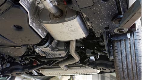 Leak exhaust. How to Find Exhaust Leaks. Use this as a guide on how to find exhaust leak issues. The first step in repairing an exhaust leak is identifying the source of the problem. Since the exhaust pipes get very hot, a best practice if trying to … 