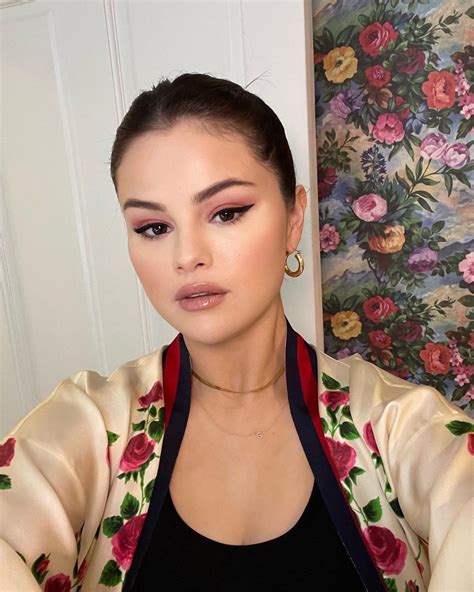 Leaked selena gomez. New reports are indicating that Selena is preparing herself in the case that her own private photos are leaked online. What a scary freaking feeling. According to The Sun, a source said, "Many of the biggest celebrities in the world will be very concerned about this. Many use Instagram for chatting privately and swapping pics with friends. 