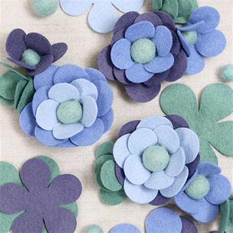 Learn How to Make Felt Flowers with Easy Tutorials