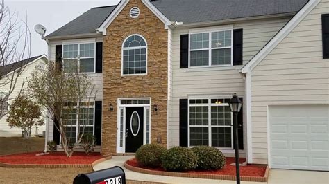 Lease to own homes in atlanta. In May 2020, there were 2.7 months’ supply of available homes to purchase, but that fell to 0.7 of a one month supply in May 2021, according to MarketNSight research. With 0.7 months’ supply, inventory “might as well be zero,” Hunt says. These potential home buyers turned to rentals because they could not find housing they liked or ... 