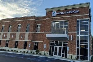 LeBauer HealthCare attracts the finest medical professionals from around the United States, and even the world.