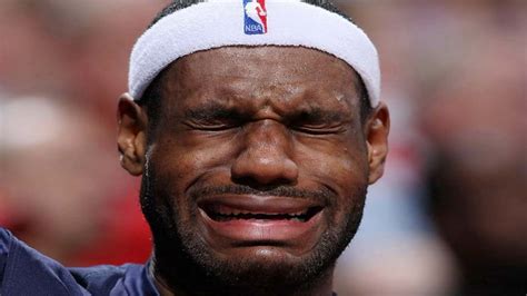 Lebron cry meme. Mar 4, 2020 · Los Angeles Lakers superstar LeBron James explains why it's okay for men to cry. Many prominent athletes showed emotion after Kobe Bryant's death. 