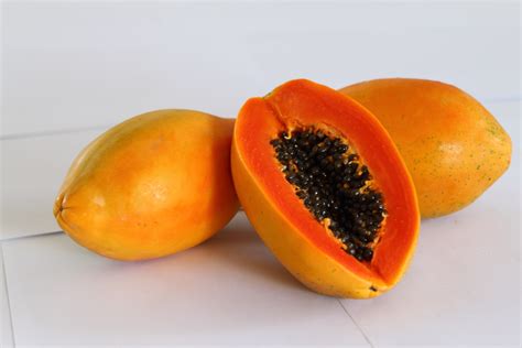 The papaya is a polygamous species. The plants may be classified into three primary sex types: 1) male (staminate), 2) hermaphroditic (bisexual), and 3) female …. 