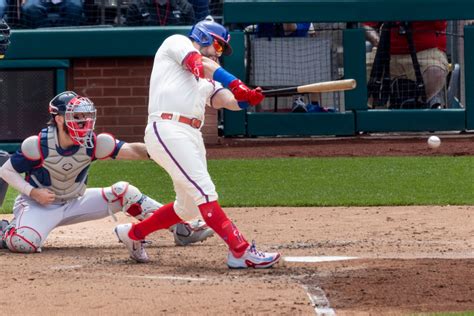 Led by Kyle Schwarber, Phillies snap Red Sox 8-game win streak