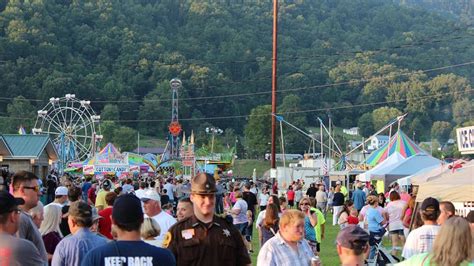 Lee county fair va. The fair stayed at Terry Park for 60 consecutive years before moving to the new Lee County Civic Center in 1979. Four decades later, it still attracts more than 100,000 people every year over the ... 