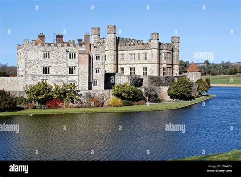 Leeds Castle Stable Courtyard Bed and Breakfast. Maidstone, Maidstone, ME17 1PL , United Kingdom – Excellent location - show ….