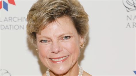 Legendary journalist Cokie Roberts dead at 75 - CBS News