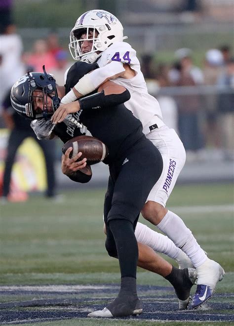 Lehi vs. Corner Canyon - Football Game - Deseret News