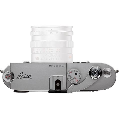 Leica mp 72 35mm rangefinder manual focus camera. - The artist s complete guide to figure drawing a contemporary perspective on the classical tradition.