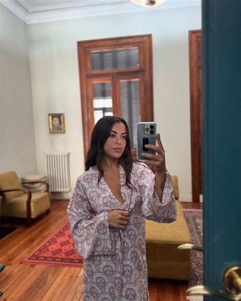 Leila Hadid Onlyfans Leak