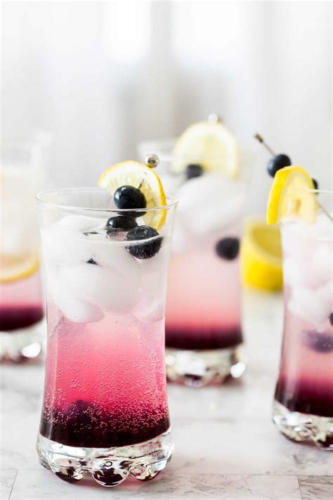 Lemonade cocktail. Cluster headache pain can be triggered by alcohol. Learn more about cluster headaches and alcohol from Discovery Health. Advertisement Alcohol can trigger either a migraine or a cl... 