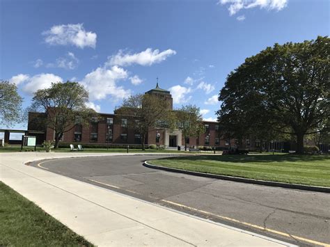 Lemoyne ny. Le Moyne College is a four-years, private (not-for-profit) school located in Syracuse, NY. It is classified as Master's College and University (larger programs) by Carnegie Classification, also known as M1 Master's College. 