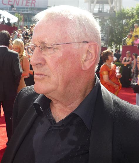 As of 2024, Len Cariou's net worth is $100,000 - $1M